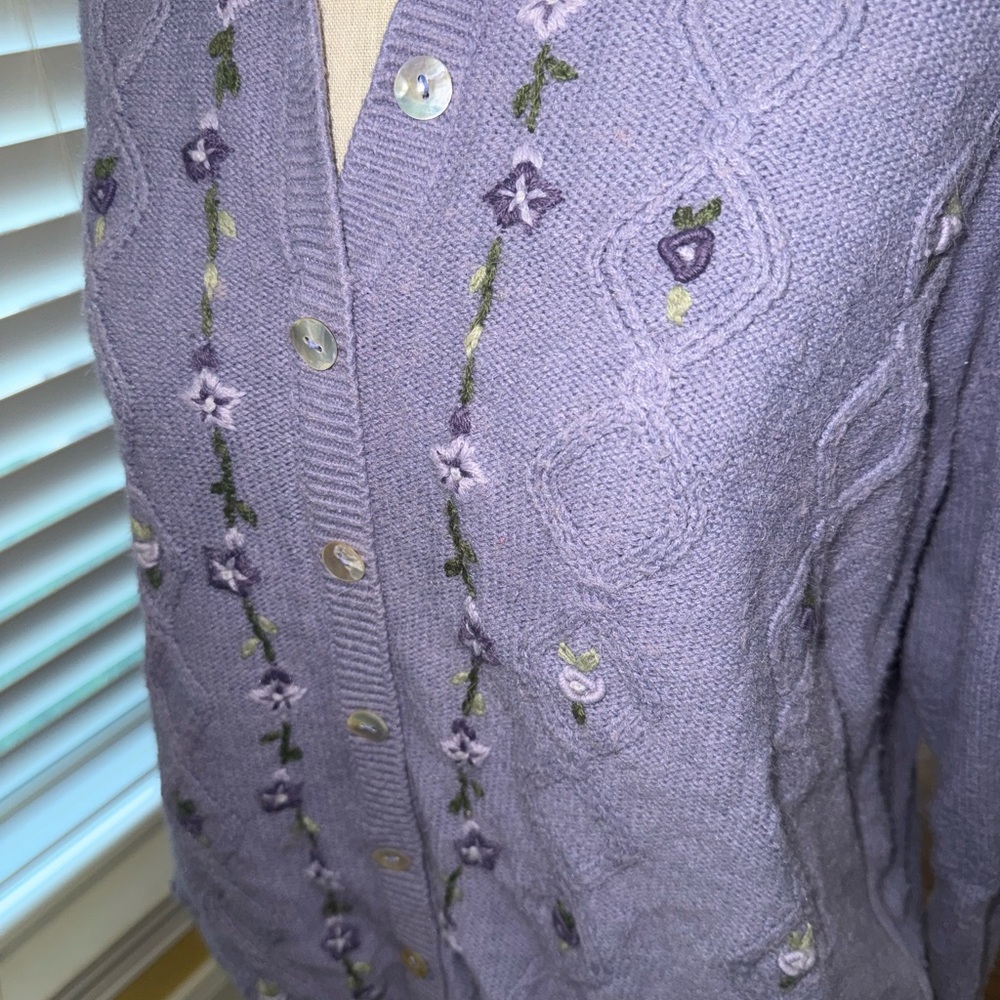 Vintage Alfred Dunner Lavender Floral Embroidered Cardigan - Picture 3 of 10